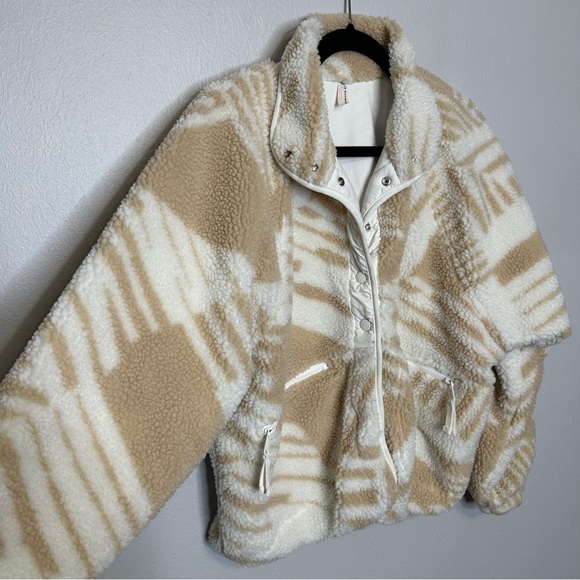 Free People FP Movement Hit The Slopes Printed Fleece Jacket in Snow Combo - Picture 3 of 11